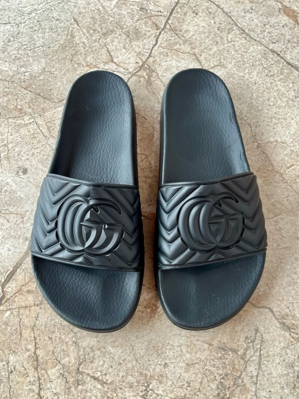Gucci GG Marmont Matelassé Black Rubber Slides Designer Luxury Pool Sandals